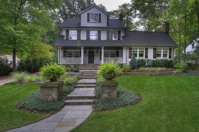 Traditional Home Entry